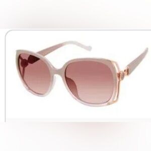 Jessica Simpson sunglasses